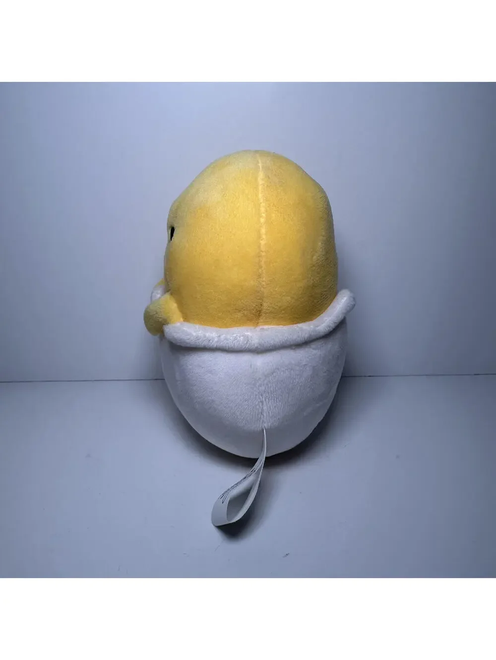 Sanrio Gund 2016 Gudetama “Lazy Egg in Eggshell” Small Plush